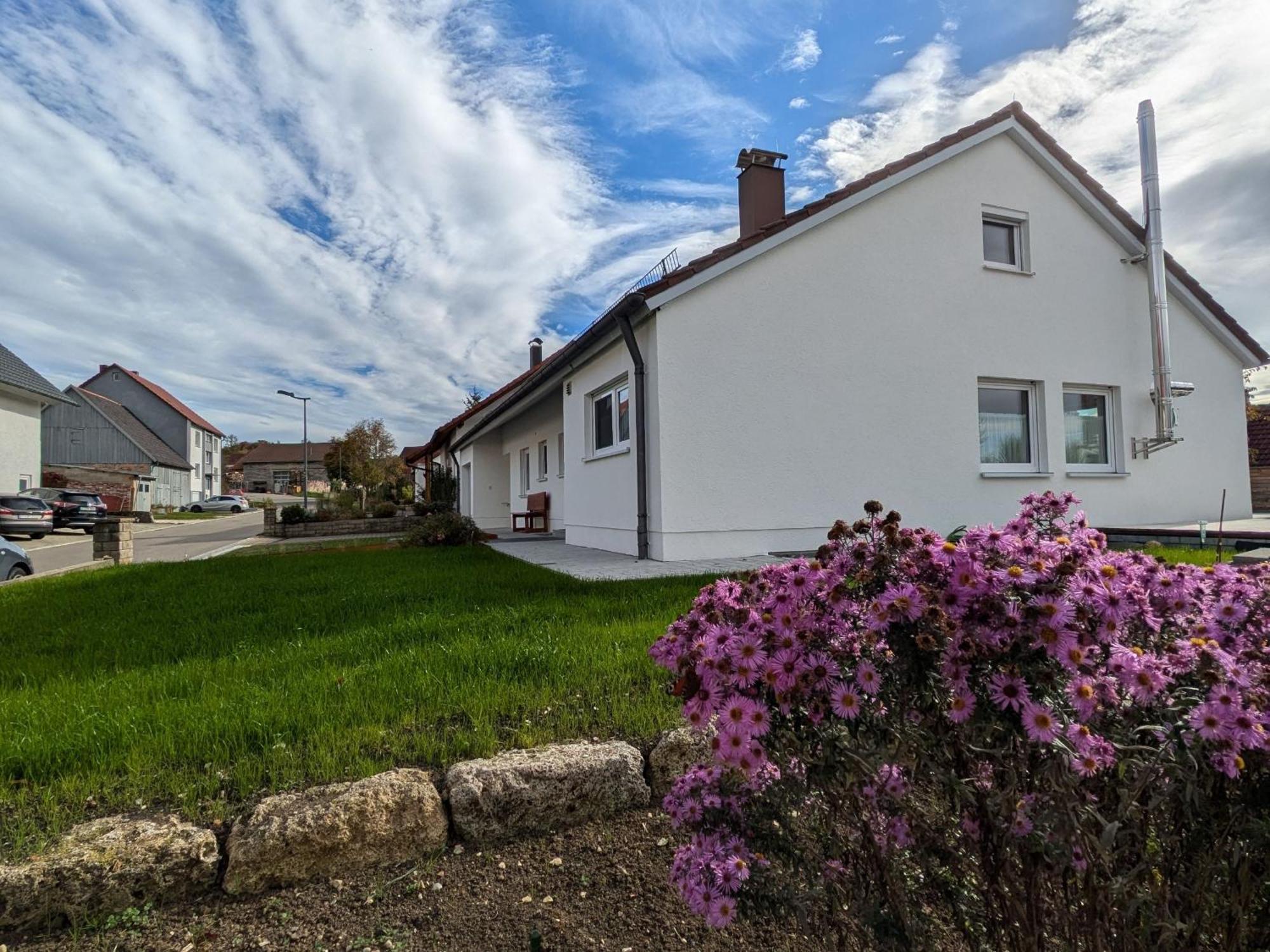 Ferienwohnung Am Alenberg Muensingen Luaran gambar